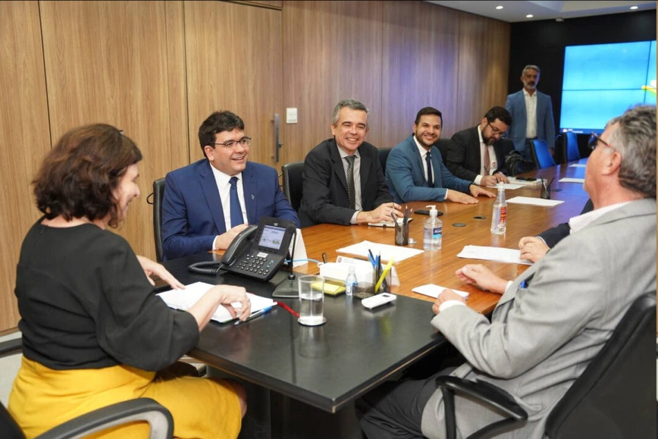 Rafael Fonteles em reuniões