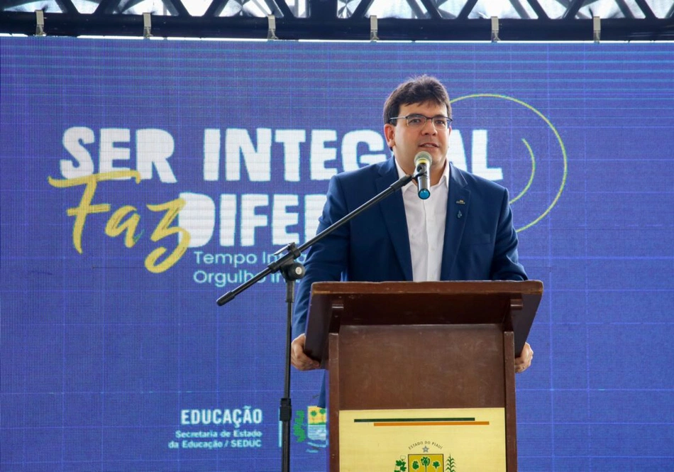 Profissionais da Educação Básica Pública do Piauí recebem abono do Fundeb