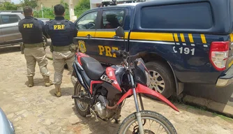Recuperação de motocicleta adulterada em Picos.