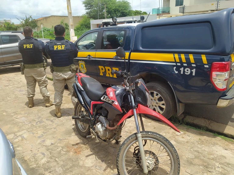 Recuperação de motocicleta adulterada em Picos.