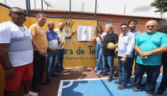 Prefeito Dr. Pessoa entrega quadra esportiva na zona sul de Teresina