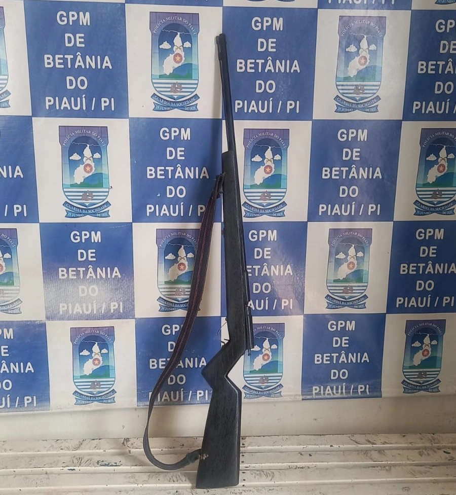 Arma apreendida pelo GPM de Betânia do Piauí.