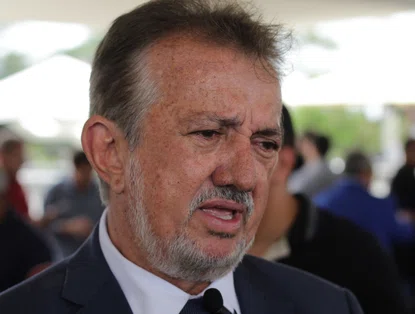 MP investiga prefeito de Campo Maior por nomear irmã para cargo de assessoria