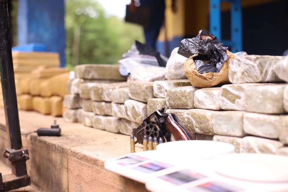 Secretaria de Segurança encontra depósito de drogas e munições em Timon