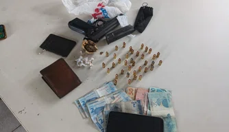 PM prende integrante de facção com arma e drogas na zona Leste de Teresina