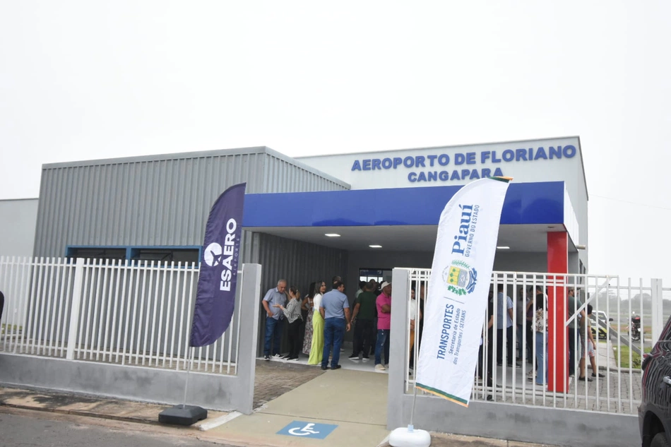 Inauguração do terminal de passageiros do aeroporto de Floriano.