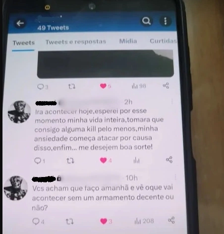 Aluno que esfaqueou três professores em São Paulo, anunciou ataque no Twitter.