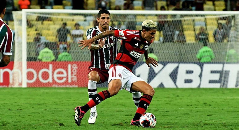 Flamengo vence Fluminense
