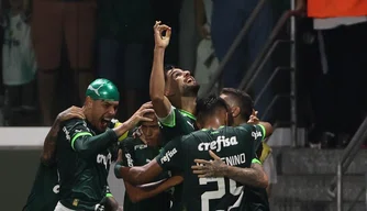 Palmeiras garante vantagem na Copa do Brasil após virada no Tombense