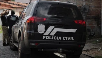 Viatura da Polícia Civil