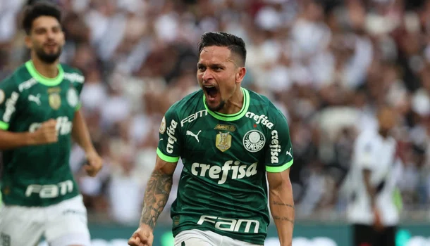 Palmeiras empata