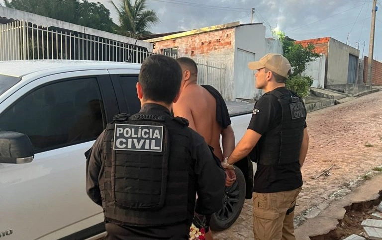 Polícia Civil prende três pessoas por tráfico de drogas em Bom Jesus.