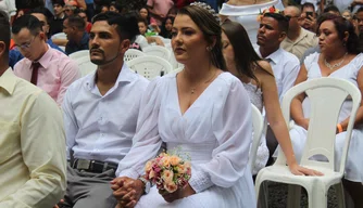 Casamento comunitário une cerca de 150 casais em Teresina