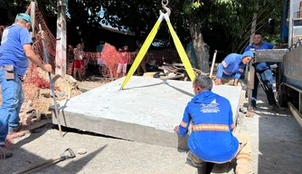 obra da galeria da Avenida Jornalista Josípio