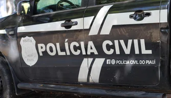 Viatura da Polícia Civil