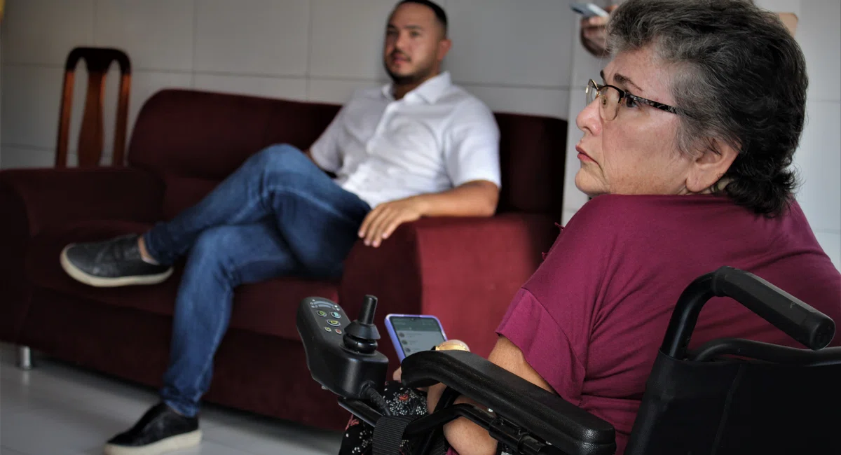 Dr. Pessoa lança programa para asfaltar ruas com cadeirantes em Teresina