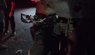 Motociclista morre após colidir contra caminhão em São Pedro do Piauí