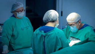 Operação no Hospital Getúlio Vargas
