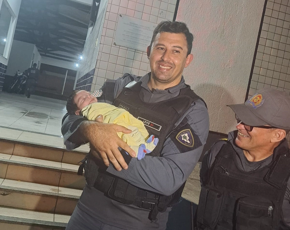 Polícia Militar salva recém-nascido vítima de engasgo em Timon.