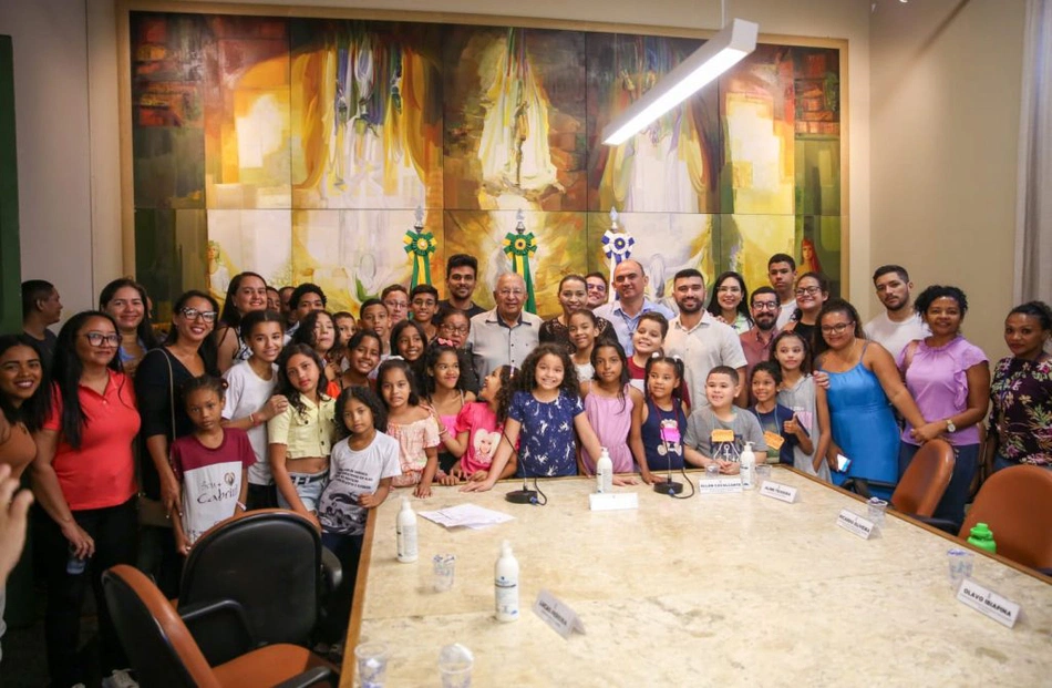Dr.Pessoa se reúne com crianças no  Café com o Prefeito 