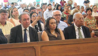 Prefeito Dr. Pessoa na missa de celebração ao aniversário de Teresina