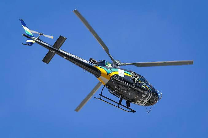 Helicóptero da PM é enviado para combater queimadas em Canto do Buriti
