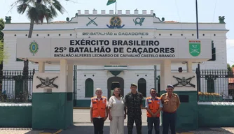 Sedec faz visita ao 25º BC do Exército Brasileiro