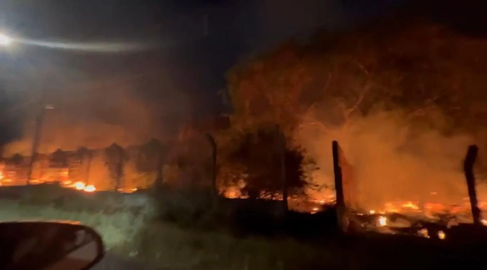 Incêndio de grandes proporções no município de Manoel Emídio.