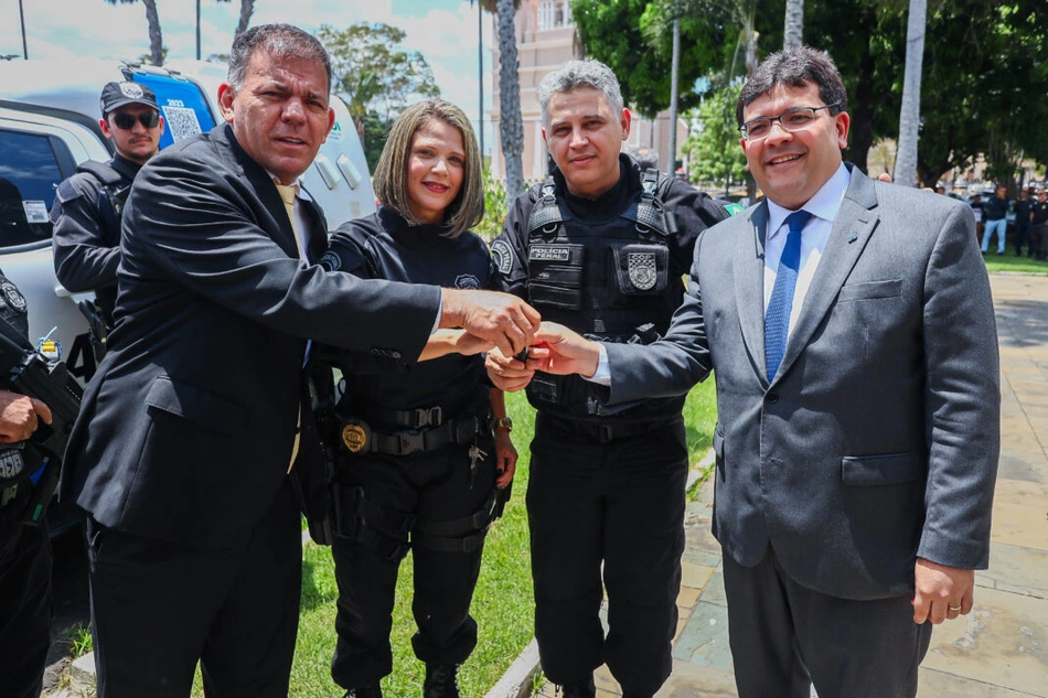 Rafael Fonteles promove 508 policiais penais do Piauí
