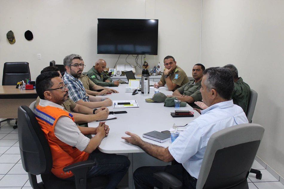 Defesa Civil do Piauí discute protocolo para uso de aeronaves em ações de emergência