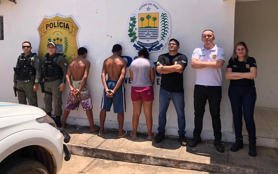 Polícia prende trio suspeito de tráfico de drogas em Luzilândia