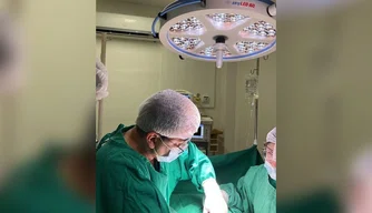 Cirurgia sendo realizada no HPM