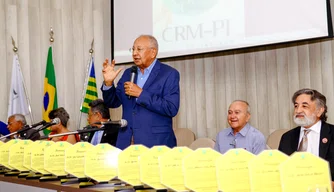 Dr. Pessoa em cerimônia de comemoração aos 50 da primeira turma de Medicina da UFPI