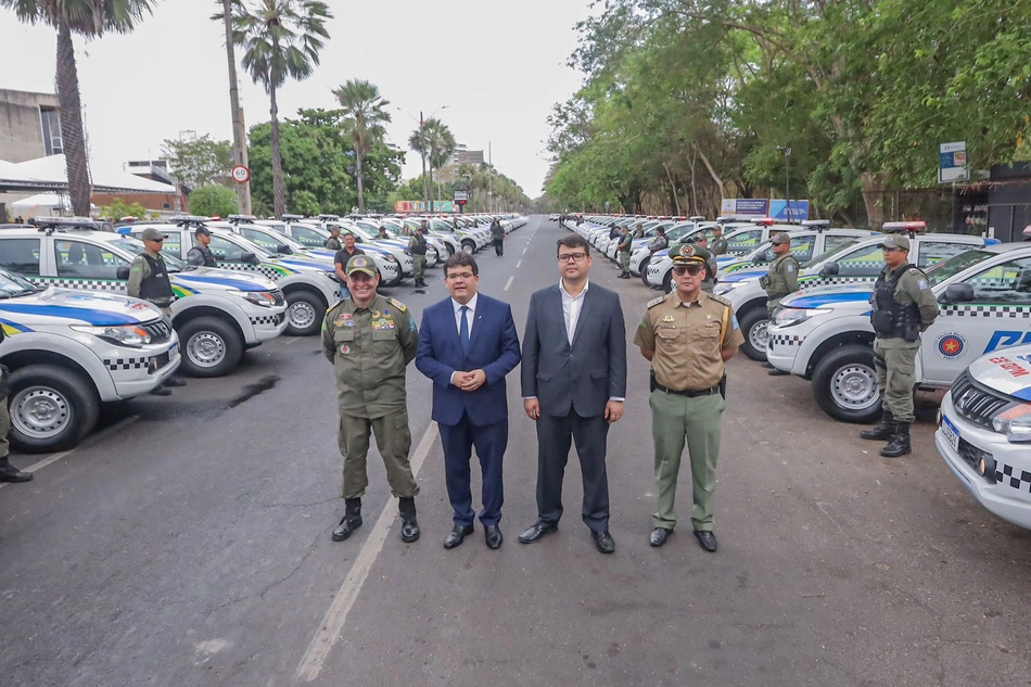 Rafael entrega 200 viaturas para Polícia Militar do Piauí.