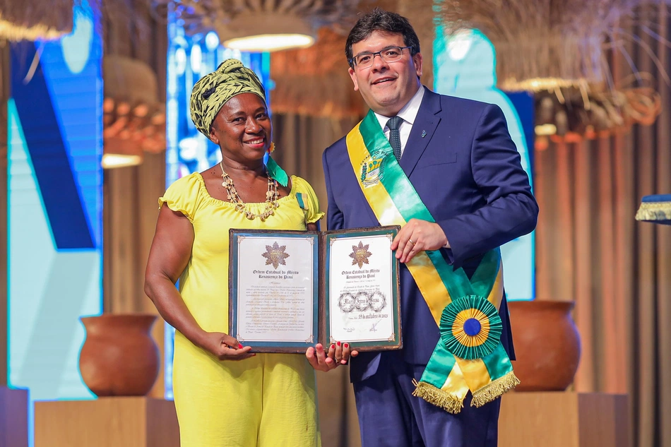 Entrega da medalha Ordem do Mérito Renascença