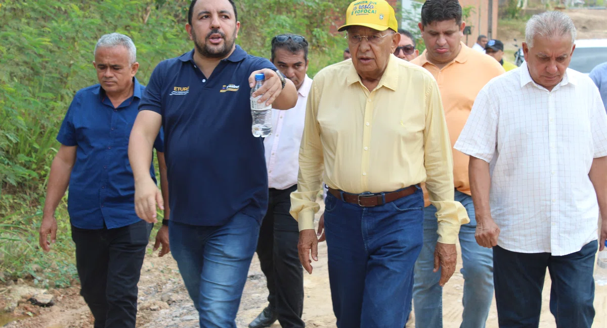 Dr. Pessoa visita obras da Av. Dom Helder Câmara