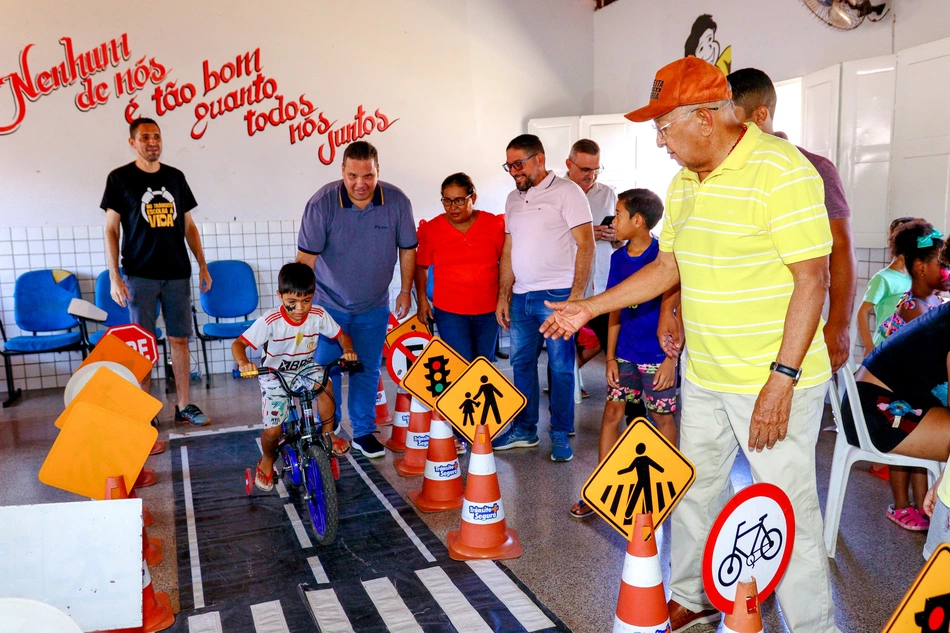 Dr. Pessoa em ação social na zona Sul de Teresina