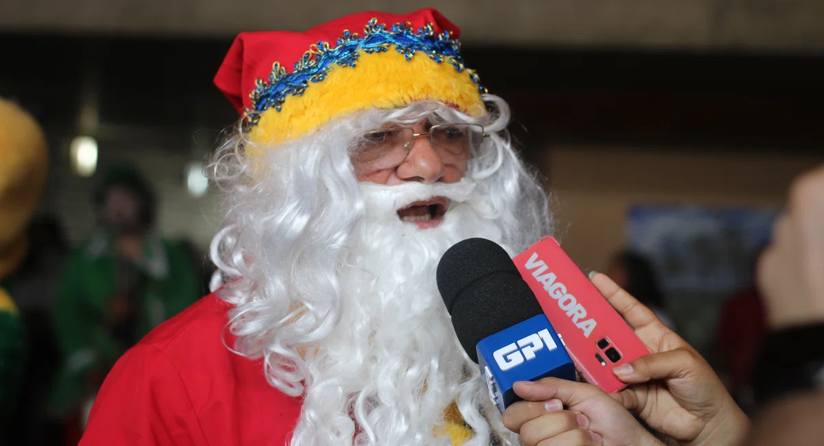 Visita do Papai Noel dos Correios na Alepi