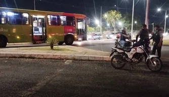 Cobrador de ônibus é detido
