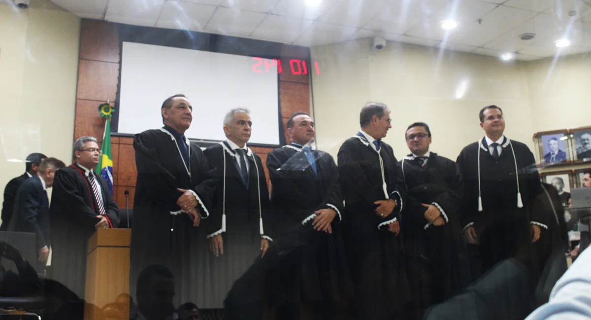 TRE-PI empossa Fábio Leal e José Maria como Juízes Membros da Corte.