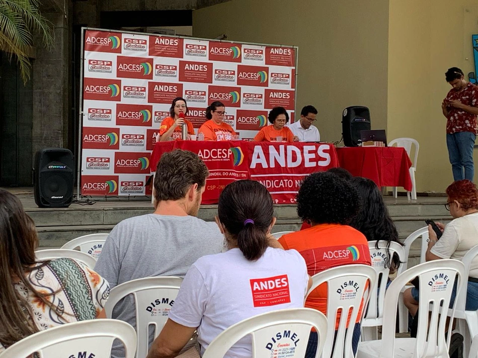 Assembleia da greve na Uespi