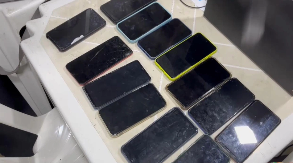 Polícia recupera 13 celulares roubados durante corso