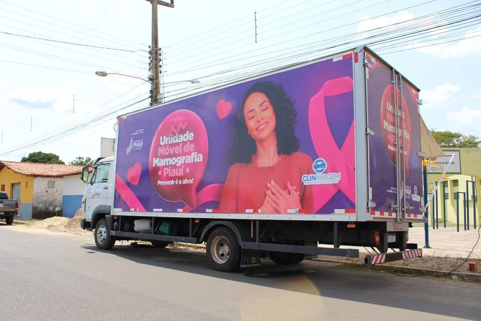 Caminhão da Mamografia.