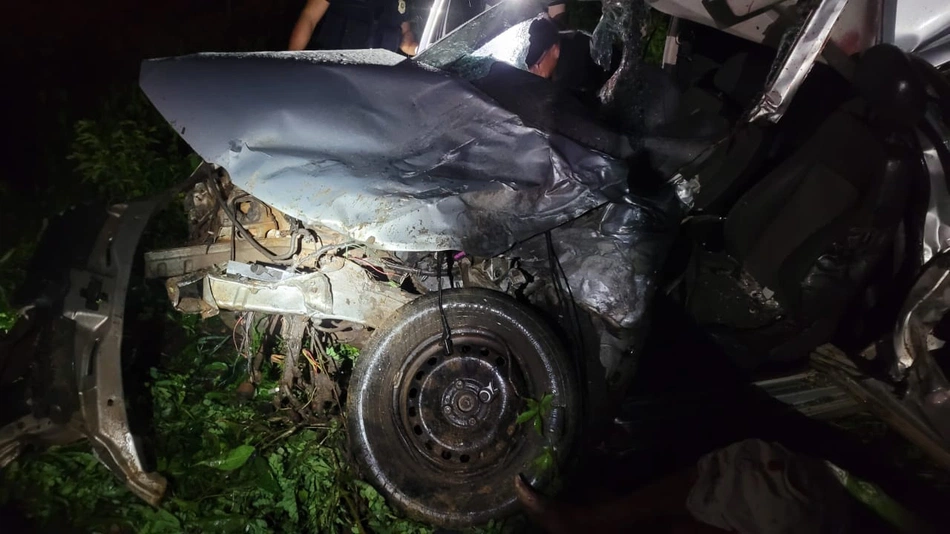 Colisão entre caminhão e carro deixa dois mortos em Passagem Franca do Piauí