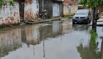 Alagamento na rua 19 de Novembro, bairro Itaperu