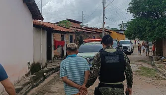 Homem é preso em flagrante suspeito de matar cachorro