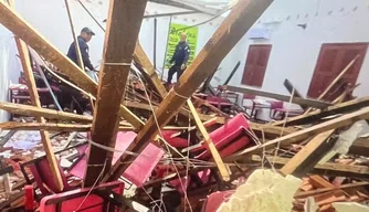 Teto de escola desaba e deixa 17 crianças feridas em Luzilândia
