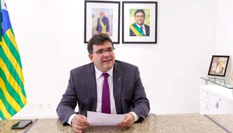 Rafael Fonteles sanciona lei que reajusta salário dos servidores públicos