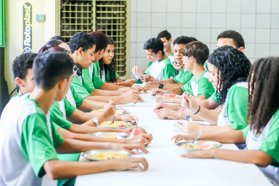 Os alunos do Centro Estadual de Tempo Integral (Ceti) Helvídio Nunes