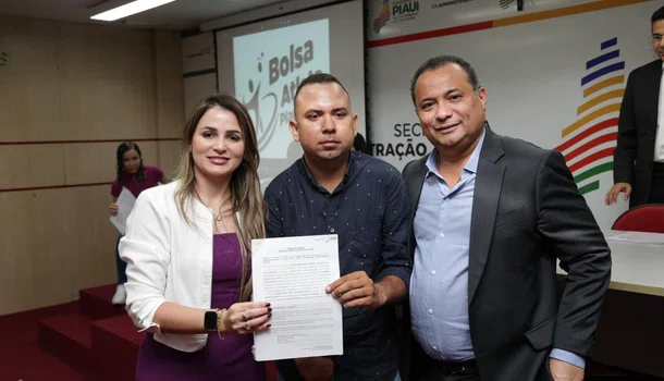 Atletas e técnicos assinam termo de adesão ao Bolsa Atleta Piauí